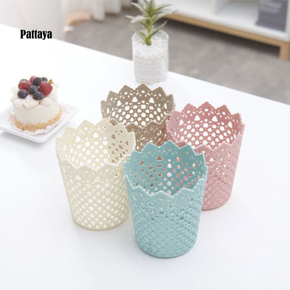 Ống Nhựa Đựng Bút Viết / Cọ Trang Điểm Để Bàn Hình Trụ Họa Tiết Hoa Rỗng Bằng Nhựa