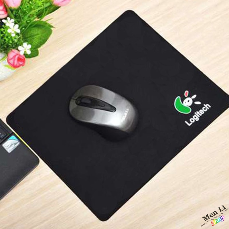 Miếng Lót Chuột Logitech Màu Đen V4