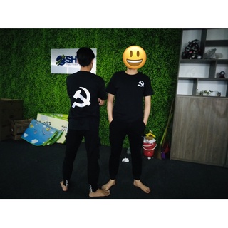 Áo phông cờ búa liềm