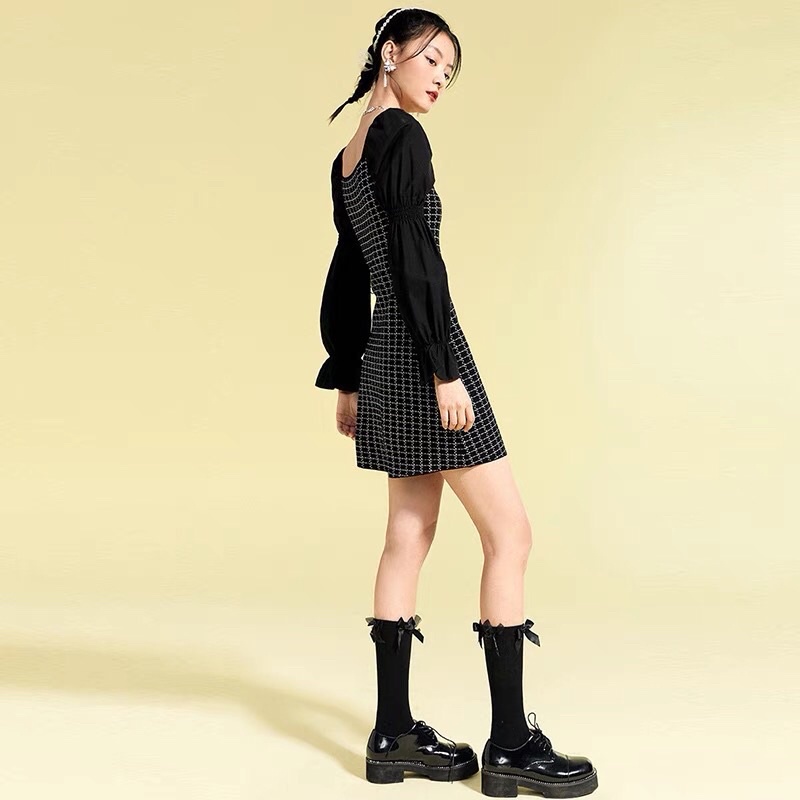 Đầm len sọc đen Peacebird