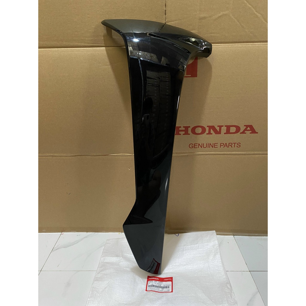 Cánh yếm bên phải HONDA WAVE A110 năm 2017-2019-2022 màu Đen bóng. (64430K89V00ZC)