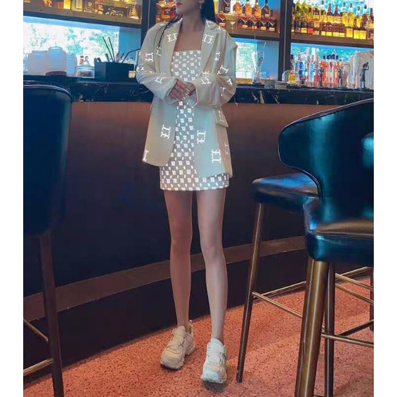 ✨ Áo khoác vest sang chảnh trắng phản quang | BigBuy360 - bigbuy360.vn