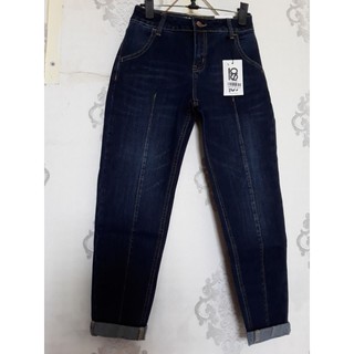 Quần jeans dáng boy