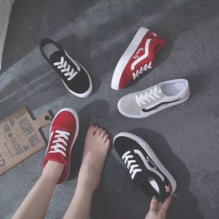 Giày thể thao van phản quang và không phản quang