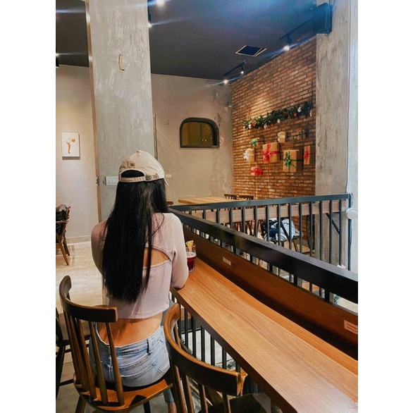 Pass áo cut out màu hồng nude