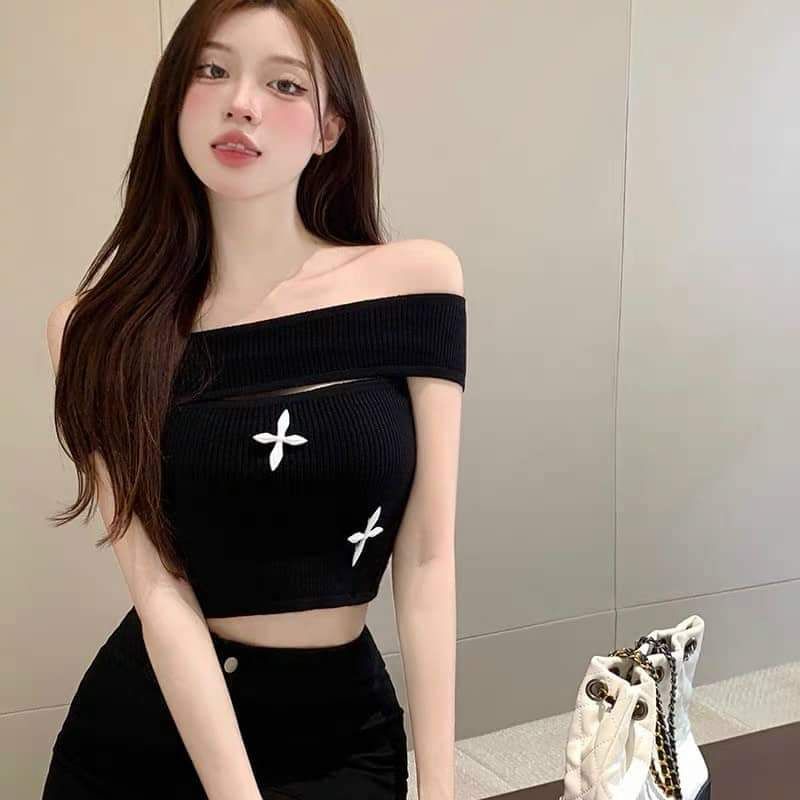 Áo len  croptop vòng cổ hàng QC