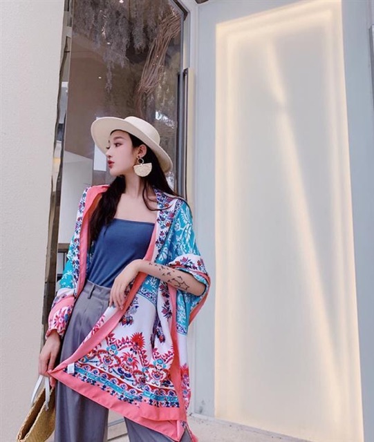 Khăn choàng boho hong cách vintage du lịch biển