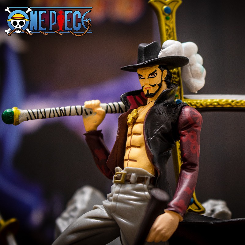 mô hình mắt diều hâu nhât vật anime onepiece
