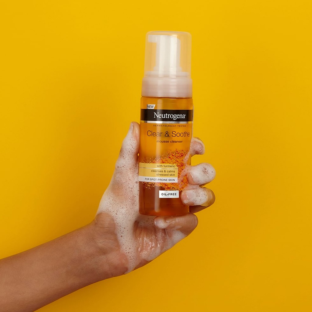 Sữa Rửa Mặt Tạo Bọt Neutrogena Tinh Chất Nghệ 150ml | BigBuy360 - bigbuy360.vn