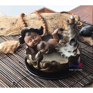 Thác khói trầm hương Quân Nghi Tử Tôn