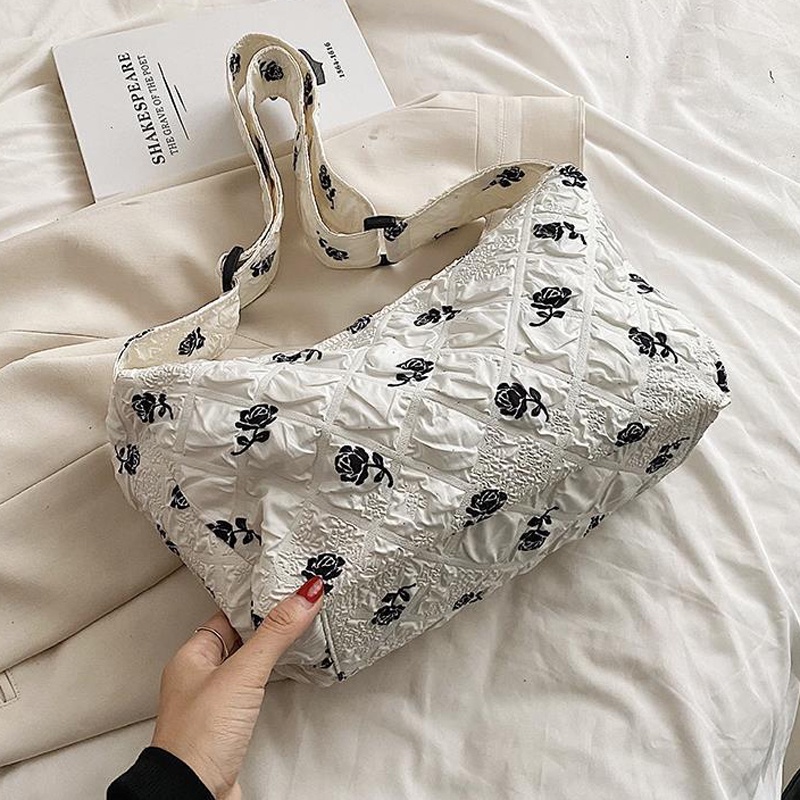 Túi Đeo Vai Thời Trang Phổ Biến Cho Nữ