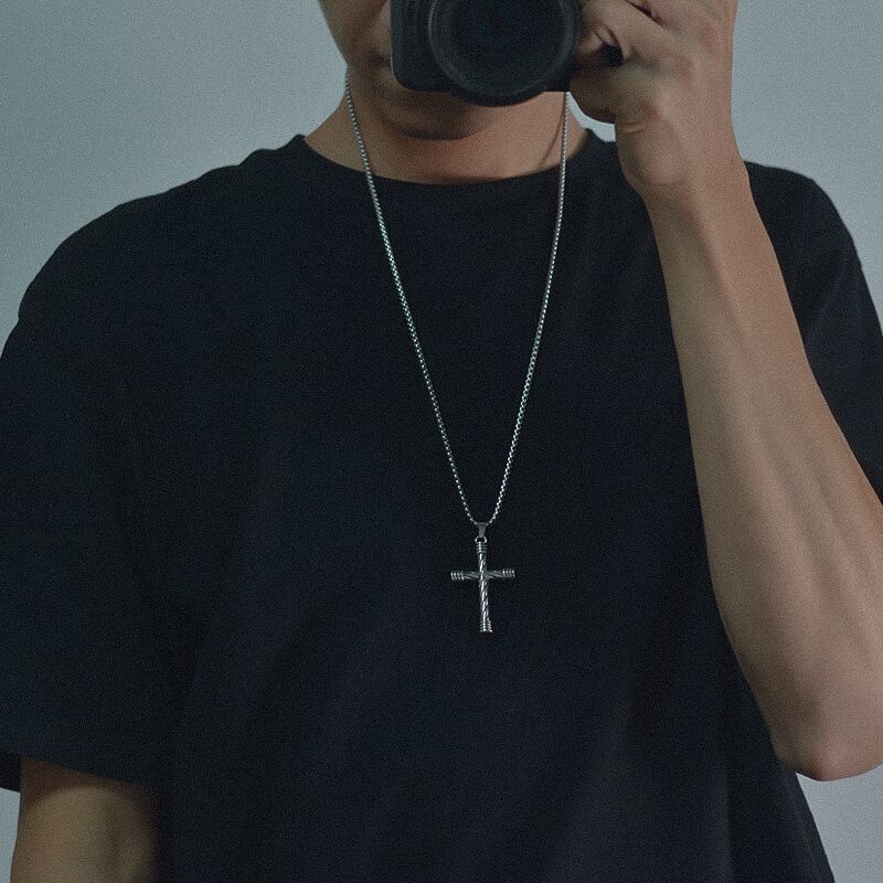 Dây chuyền thép titan nguyên chất gắn hình mặt cười thánh giá phong cách nam tính 2022 mới cho nam