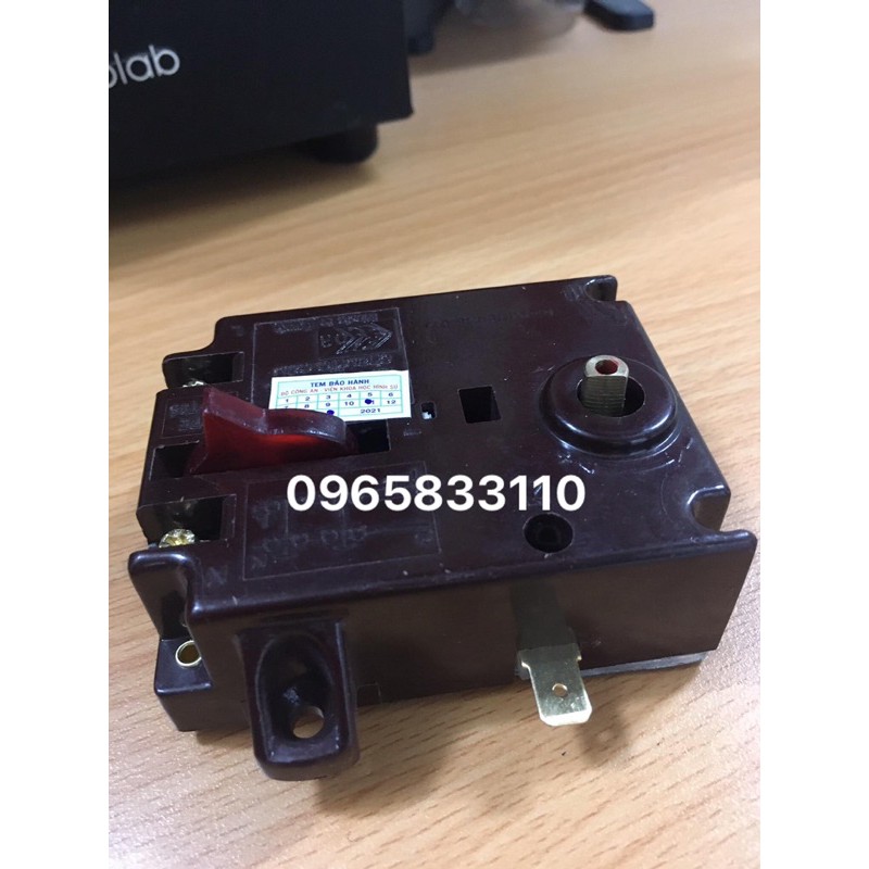 Role tím bình nóng lạnh ariston đời đầu