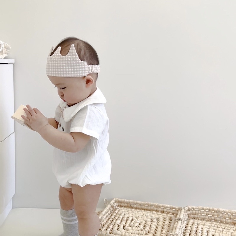 Bộ body nơ công tử kèm vương miện mặc thôi nôi, sinh nhật cao cấp cho bé