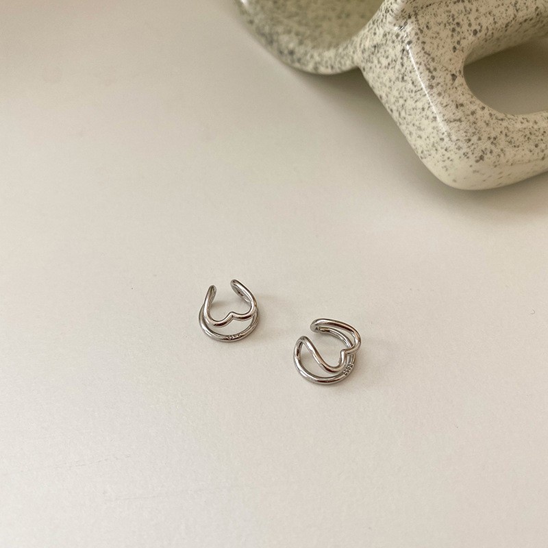 Khuyên Kẹp Vành Tai Hình Trái Tim Đơn Giản Phong Cách Hàn Quốc Cho Nữ