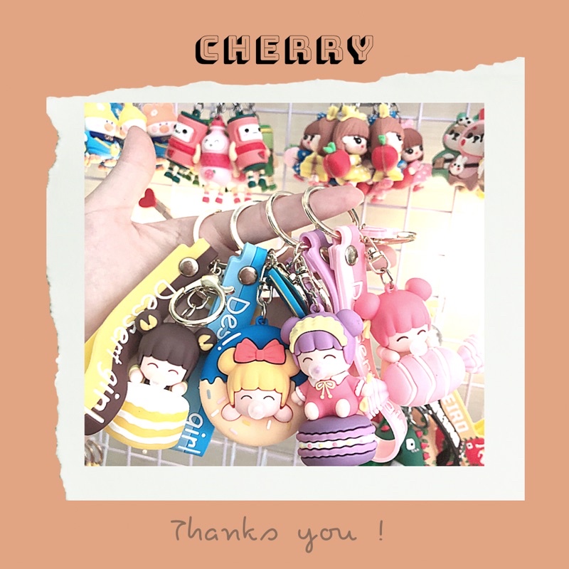 Móc Khoá Cô Gái Ôm Bánh Kẹo Dể Thương 🍭🍭