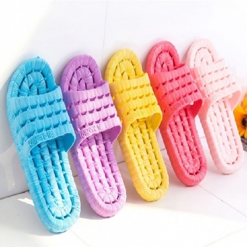 Dép lê xốp đi trong nhà, dép lỗ thoáng khí mát chân ráo nươc đi nhà vệ sinh,nhà tắm bảo vệ đôi bàn chân bạn