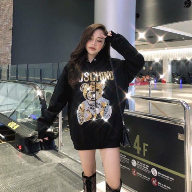 Áo hoodie đính đá gấu moschino !