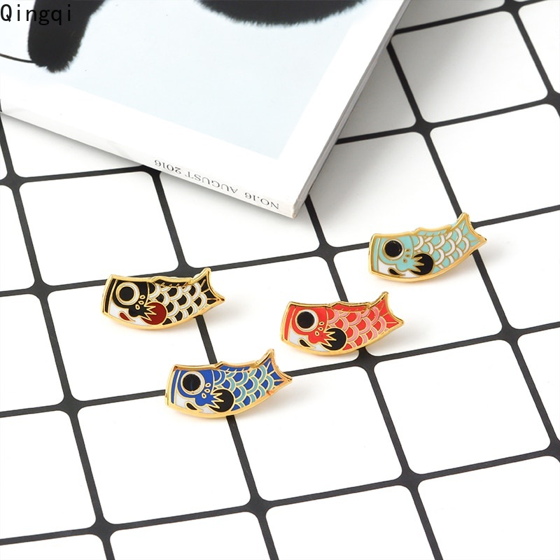 Trâm cài áo Miss Zoe hình cá koi hoạt hình phong cách vintage