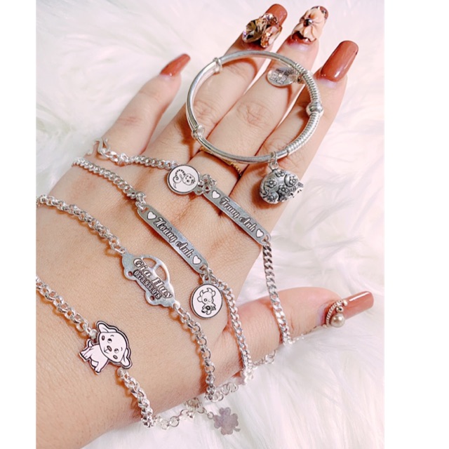 Vòng bạc trẻ em khắc tên