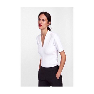 Áo thun trơn Zara cổ V