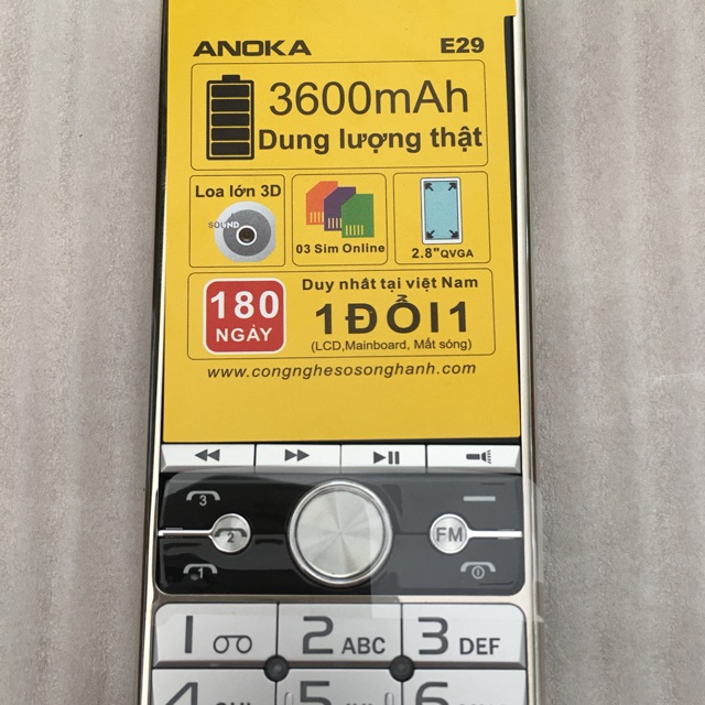 Điện Thoại cho Người Lớn Tuổi Có hỗ trợ 3 Sim
