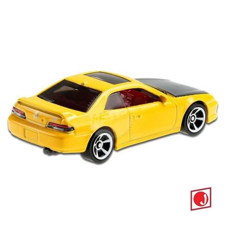 Xe mô hình 1:64 Hot Wheels Basic HW J-Imports 2021 - 98 Honda Prelude GTB05