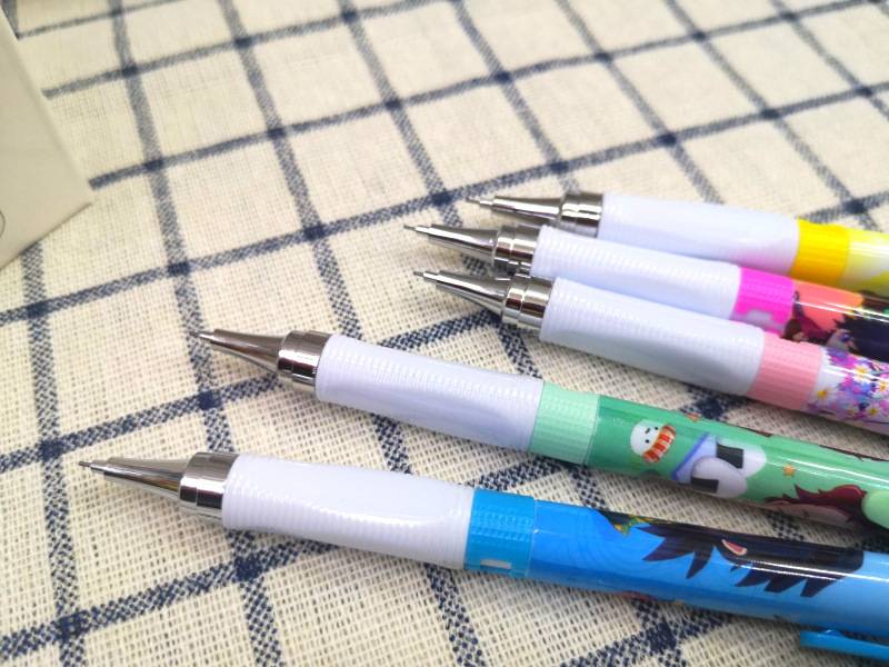 Bút chì bấm tự động ngòi 0.5mm cho vẽ phác thảo Anime Demon Slayer Kimetsu No Yaiba Kamado Tanjirou Nezuko HB 0.5mm Graphite Drafting Writting Automatic Pencil Mechanical Pencil School Office Supplies Stationery Kids gift