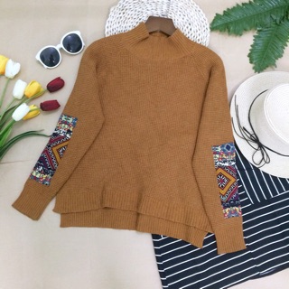 Áo len hoạ tiết thổ cẩm