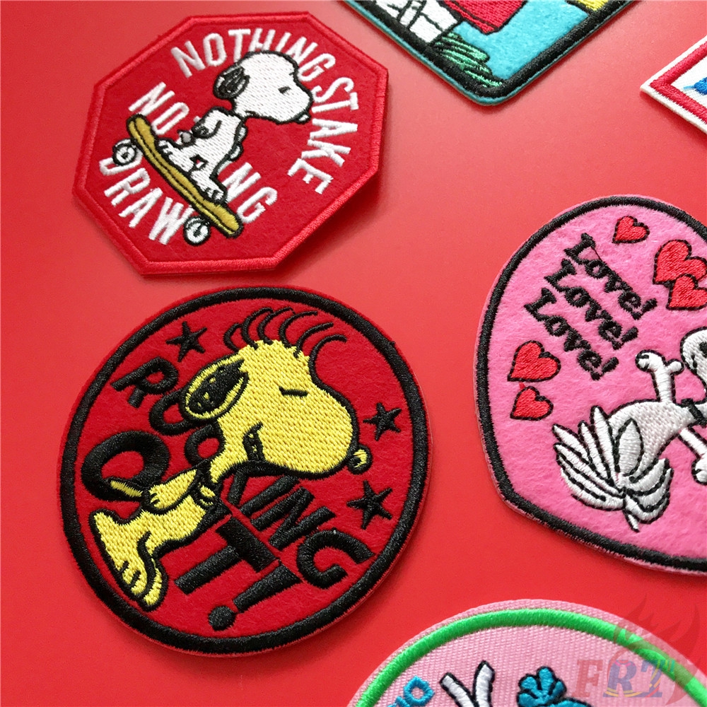 Miếng vải vá quần áo dạng ủi hình Snoopy