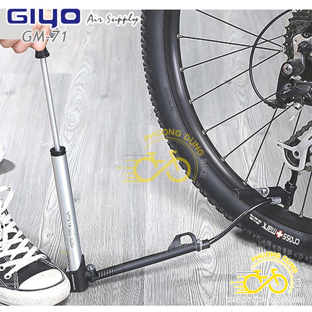 Bơm mini xe đạp GIYO GM-71 có đồng hồ đo áp suất