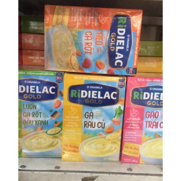 Bột ăn dặm của Vinamilk 200g.