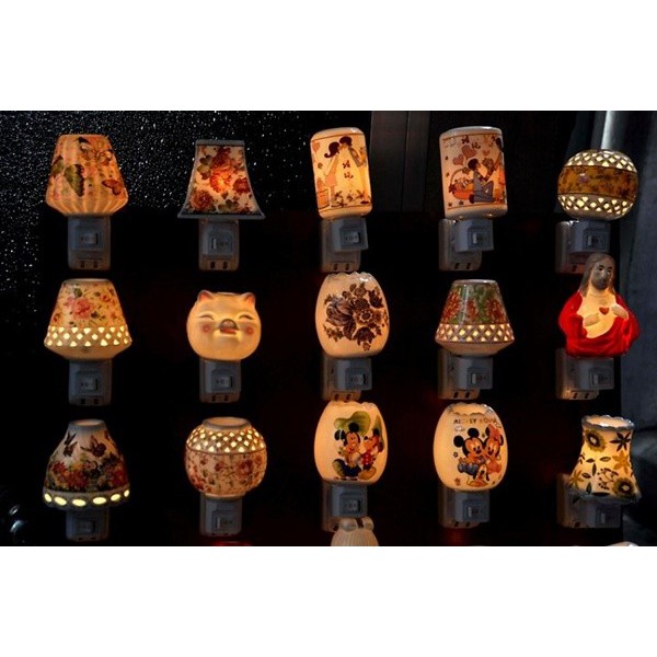 Đèn Xong Tinh Dầu Kiêm Đèn Ngủ Gắn Tường