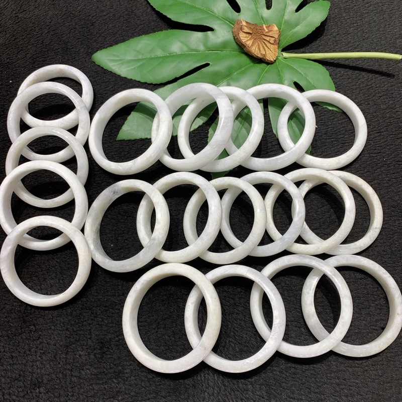 Vòng Kiềng Đá Mặt Trăng Size 50-58mm