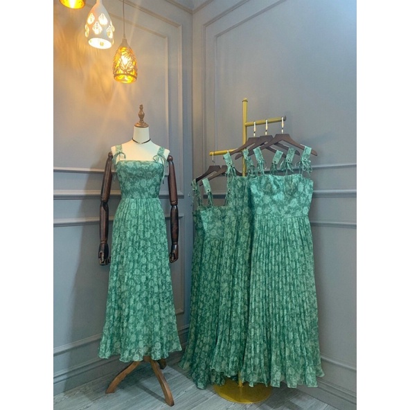 Váy hai dây dập ly