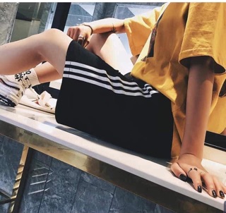 Quần Đùi Rót Ba Sọc ( Quần Short Unisex Nữ)