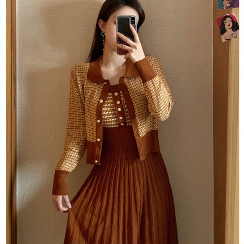 Set áo len tay dài và chân váy thời trang thu đông phong cách mới cho nữ | BigBuy360 - bigbuy360.vn