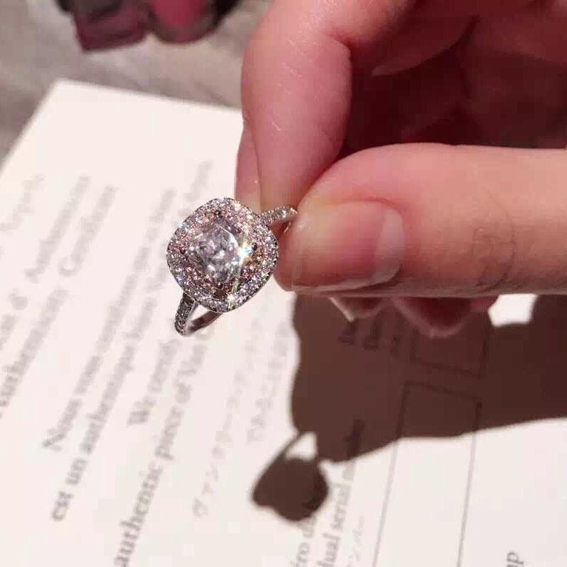 Nhẫn trang sức đính đá nhân tạo kiểu dáng sang trọng thanh lịch cho nữ