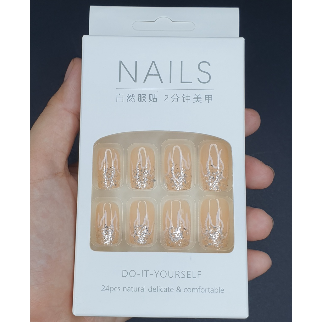Bộ 24 móng tay giả trang trí đẹp  SẴN KEO DÁN
