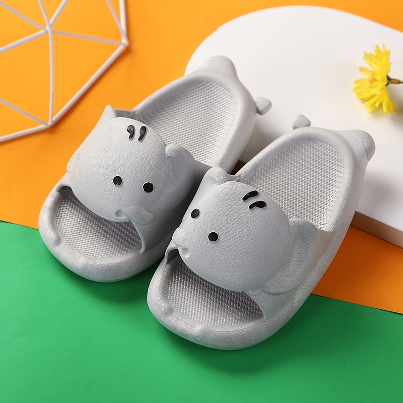 Dép trẻ em chống trơn trượt hình voi cute cho bé trai bé gái DE452