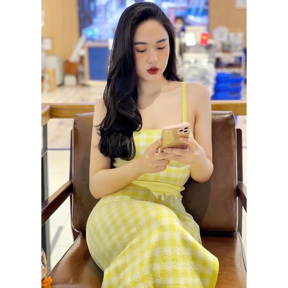Set đồ áo hai dây chân váy dài xẻ kẻ caro len dệt hàng xuất xịn