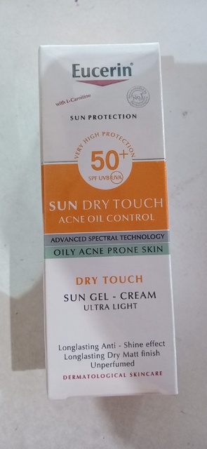 Gel Chống Nắng Cho Da Nhờn Mụn Eucerin Sun Gel-Cream Dry Touch Oil Control SPF50+ 50ml