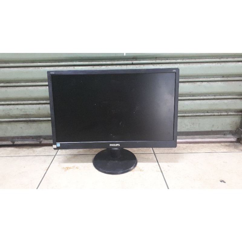màn hình máy tính led PHILIPS 19in | BigBuy360 - bigbuy360.vn