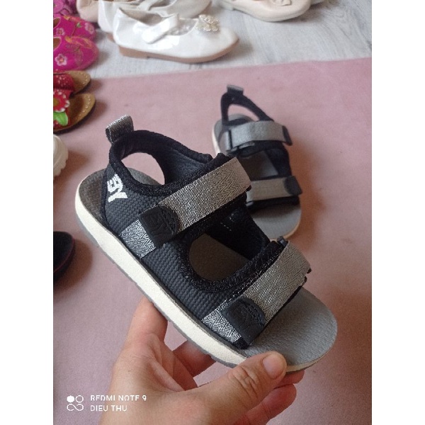 giày sandal bé trai size 30