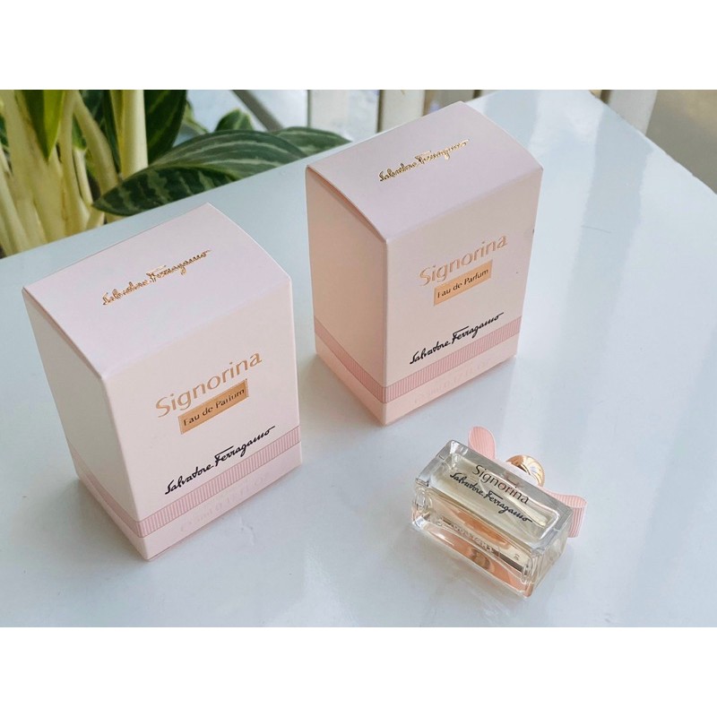 [HCM] Nước Hoa Mini Signorina EDP 5ML Sang trọng, Tươi mới, Hiện đại
