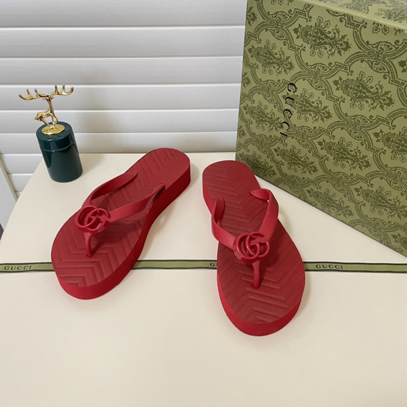 2024 ✷ ❈ Gucci Flip Flops Cặp đôi Mẫu màu đỏ Double G Pinch Feet Đế dày thoáng khí Dép giải trí thoải mái