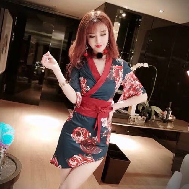 Sườn xám cách tân hàng thiết kế