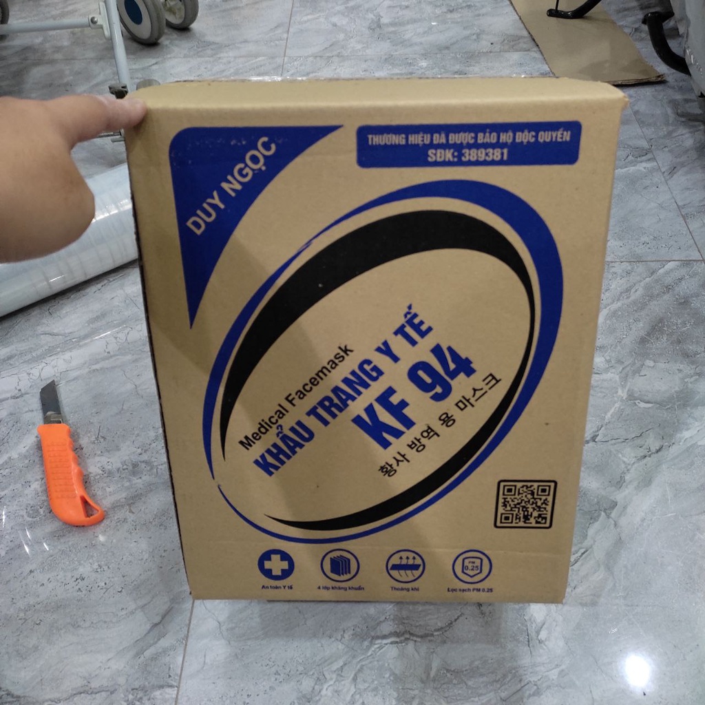 Khẩu trang y tế kf94 hãng Duy Ngọc thùng 300 chiếc dày 4 lớp