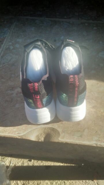 Giày thể thao nữ