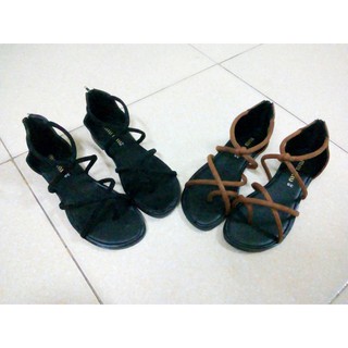 Sandal xỏ ngón chữ X